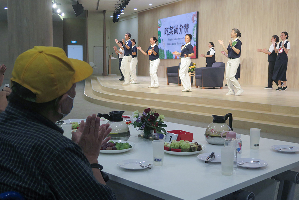 Renal Patients Share their Joys and Sorrows over a Tea Gathering 